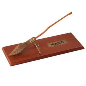 Universal Orlando Resort Nimbus 2000 Model Broom* Replicas